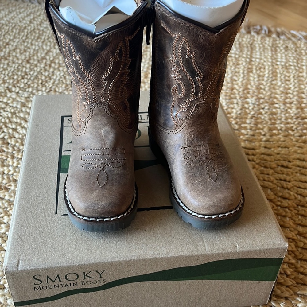 Baby/Toddler Smokey Mountain Boots size 4